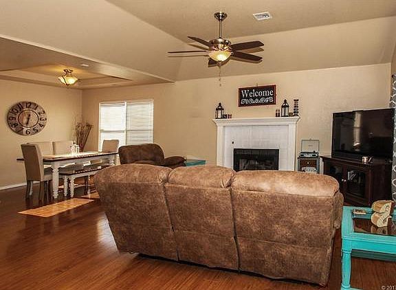 3rd image of 13297 S Oak Pl