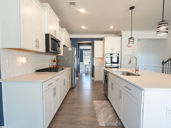 5th image of 859 Ingleside Way