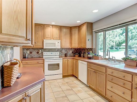 2nd image of 1300 Brainard Woods Dr