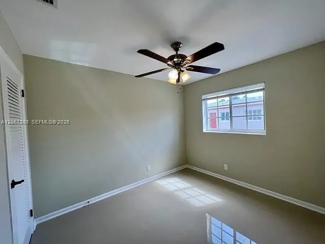 949 W Kalmia Dr #B1-B4 — Photo 6
