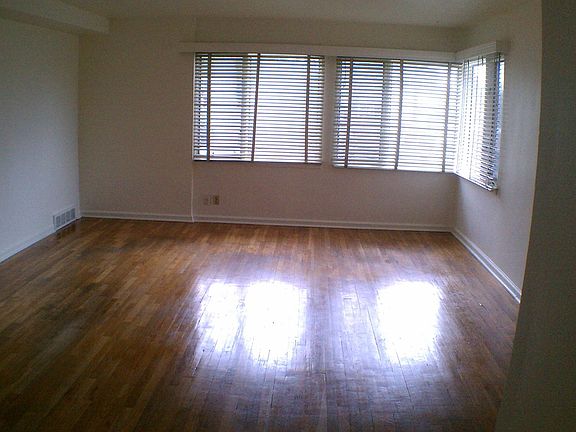 3rd image of 160 S 1300 E #7