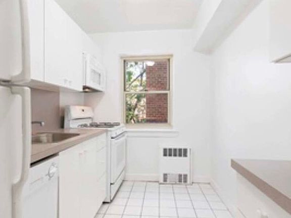 3rd image of 82-41 135th St APT 3C