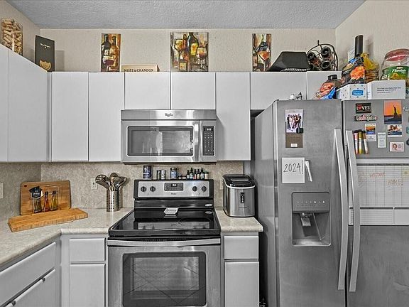 4th image of 17064 SW 33rd Court