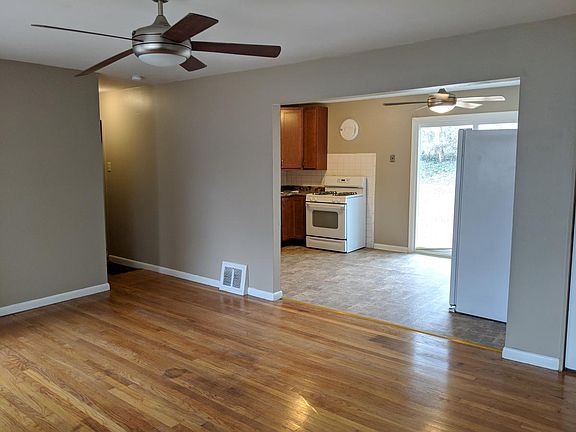 2nd image of 1360 Acredale Dr