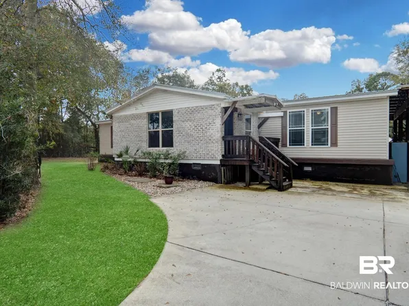 32578 Carrier Dr, Lillian, AL 36549