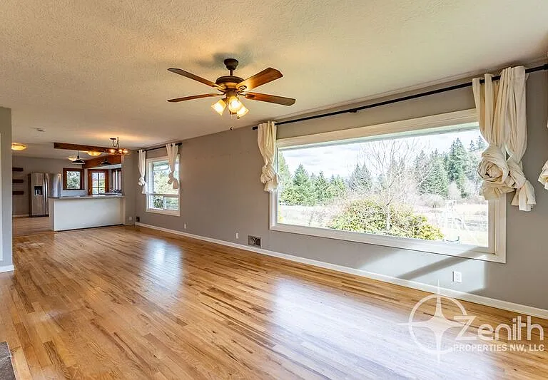4508 NE 174th St — Photo 12
