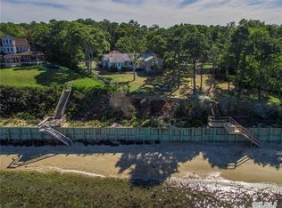 142B Newtown Rd, Hampton Bays, NY 11946