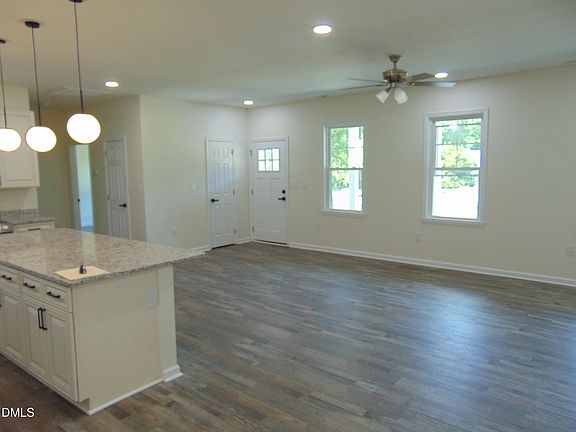 3rd image of 417 Berry Hill Dr