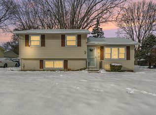 1801 Winston Dr, South Bend, IN 46635