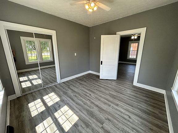 5th image of 495 Jamestown St