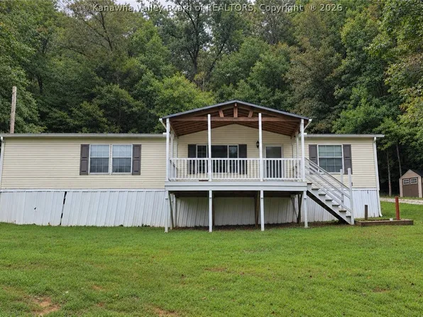 630 Trace Crk, Hamlin, WV 25523