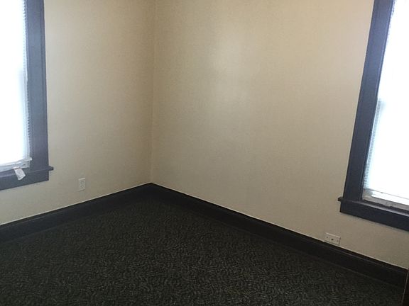 2nd image of 977-983 W Arthur Ave #4
