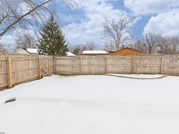 3rd image of 500 Wyleswood Dr