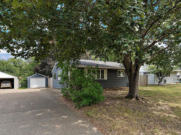 3rd image of 738 22nd Ave N