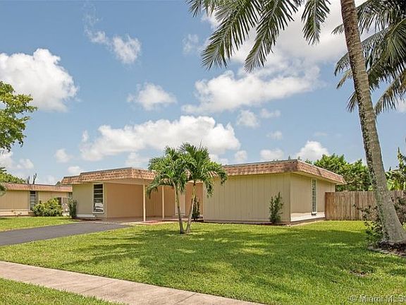 3rd image of 7806 NW 69th Ter
