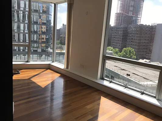 Rented by R New York | media 25