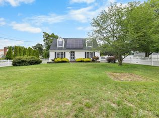 12 Liberty St, Old Bridge, NJ 08857