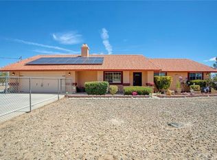 10733 Columbine Rd, Oak Hills, CA 92344