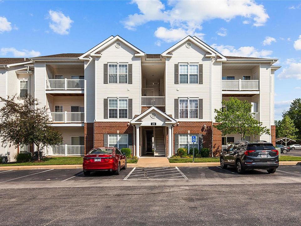 1st image of 25 Kassebaum Ln APT 204