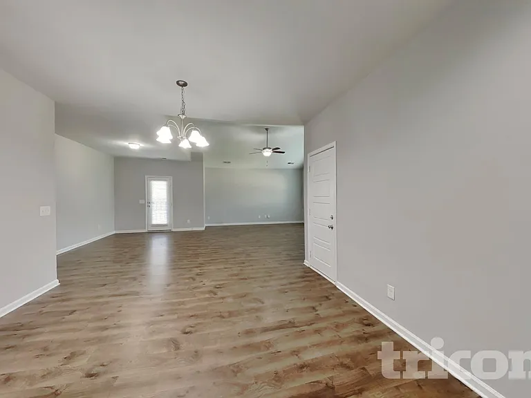 741 W Coker Way — Photo 4