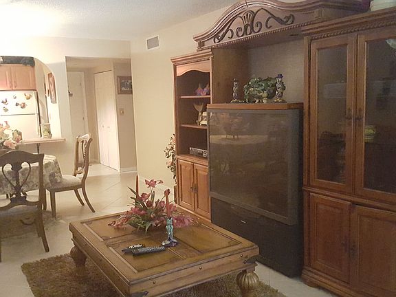 5th image of 3091 E Sunrise Lakes Dr #205