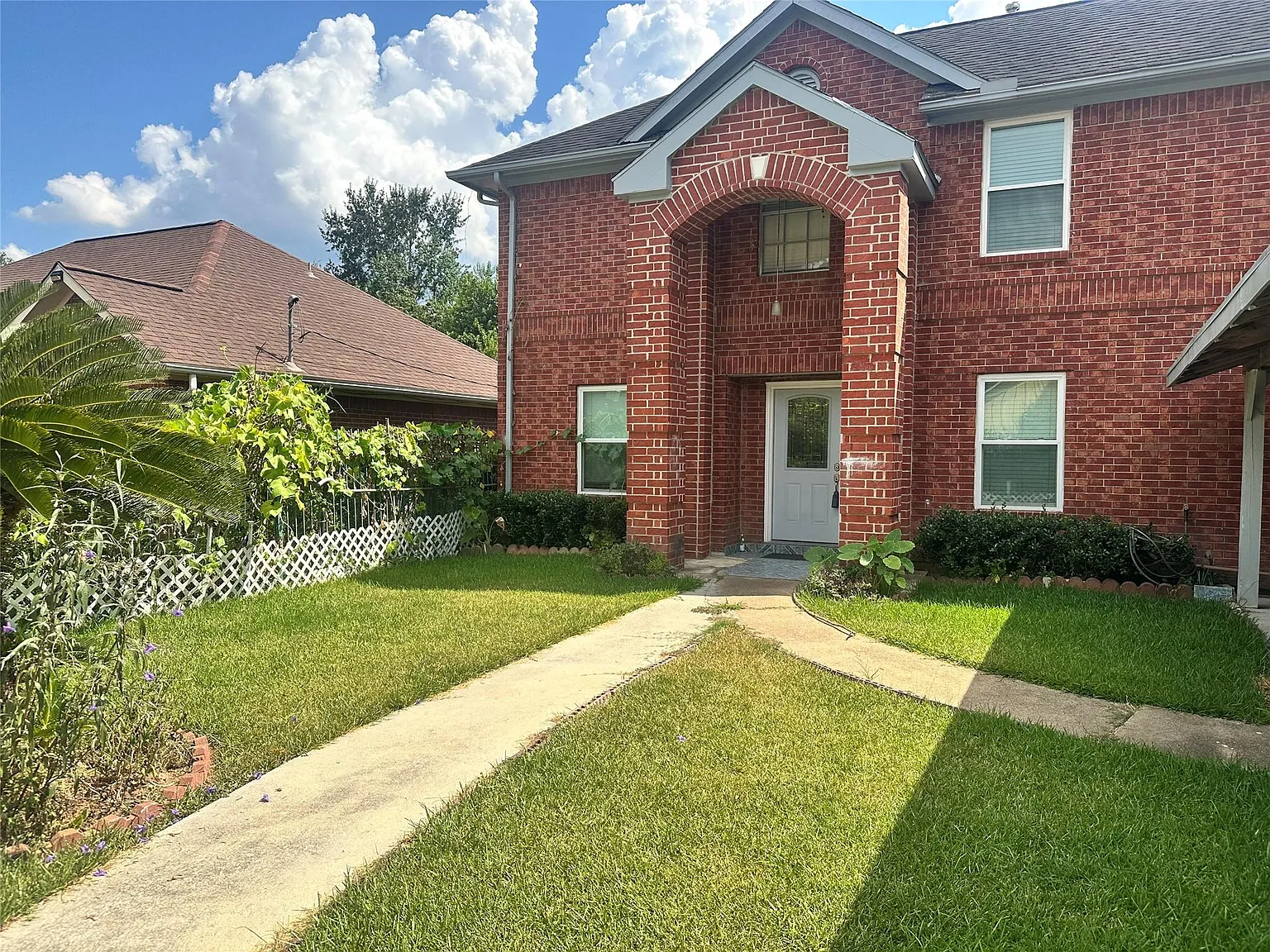 4 bed, 2.0 bath, 3616 sqft, $2,200 — Photo 4