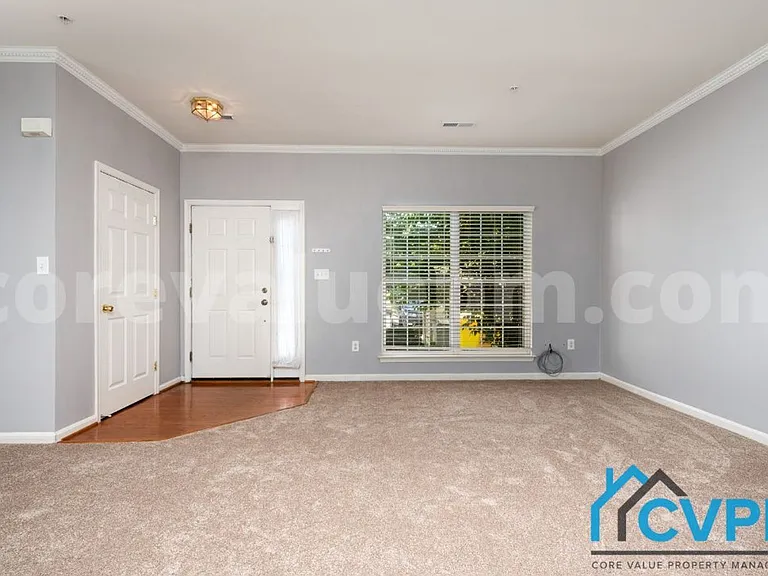 1934 Hackberry Ct — Photo 4
