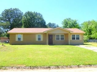 104 C St, Pocola, OK 74902