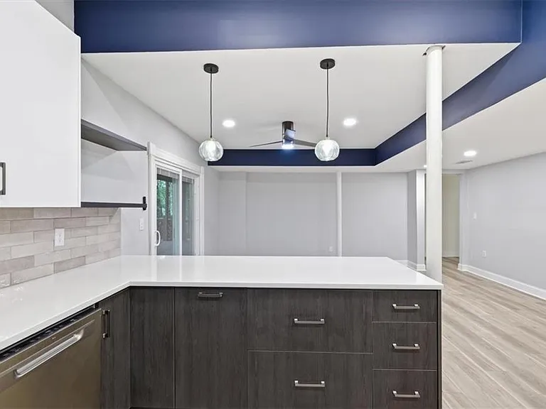 9485 Martin Rd — Photo 33