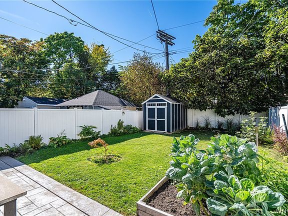 5th image of 204 Baynes St