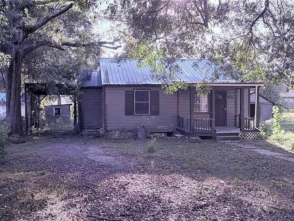 1st image of 2073 Foster Ln
