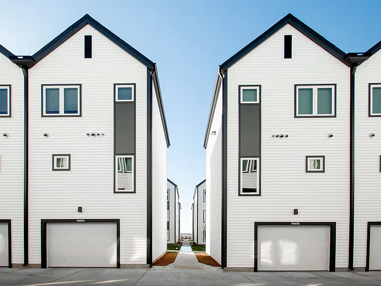 Deer Creek Townhomes — Photo 12