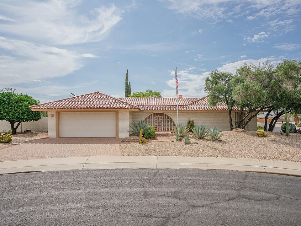1st image of 9902 W Willowcreek Cir