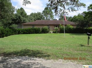 740 W High St, Goliad, TX 77963