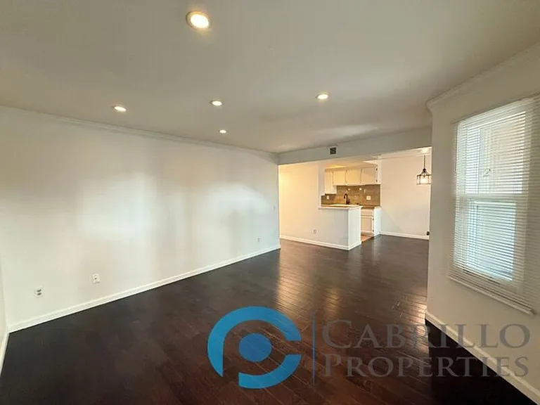 2828 Famosa Blvd #102 — Photo 6