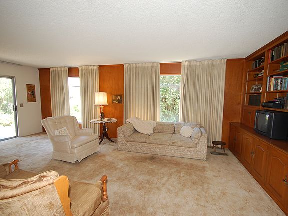 4th image of 8538 N Balboa Ave