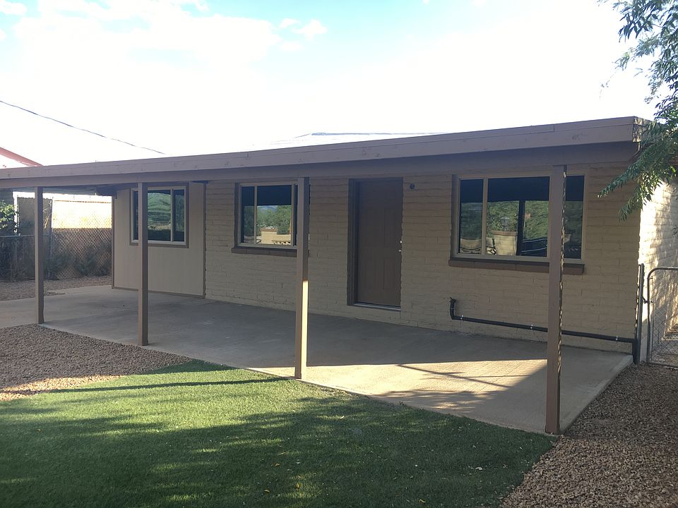 1st image of 1453 W Riverview Blvd