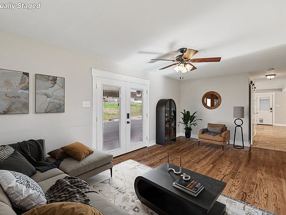 5th image of 4002 Trotwood Ave