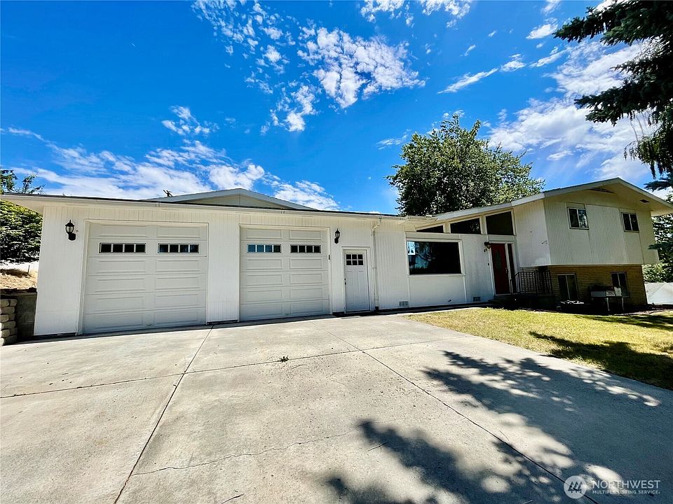 1st image of 810 E Spring