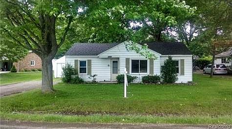 1st image of 30398 W Huron River Dr