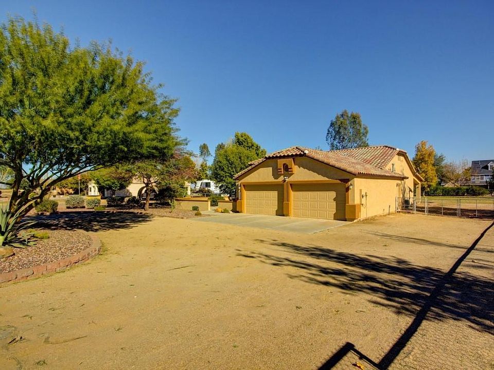 1st image of 10407 N 178th Ave
