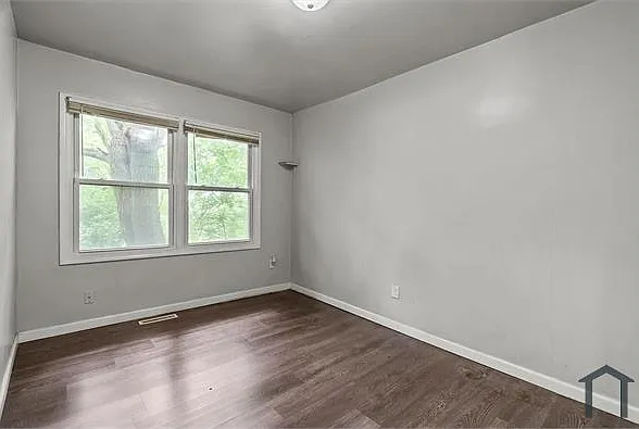 2568 W 19th Pl — Photo 5