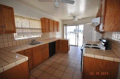 4th image of 708 Maple Ave