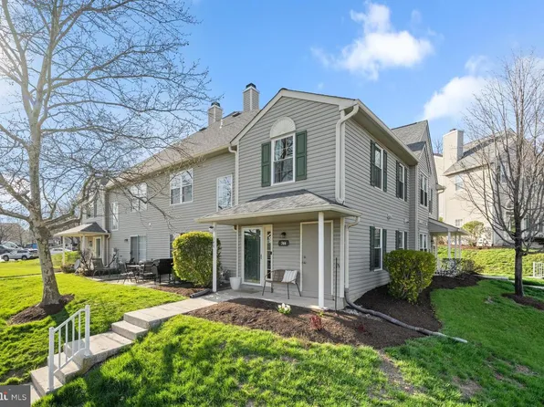 344 Bluestone Ct, Collegeville, PA 19426