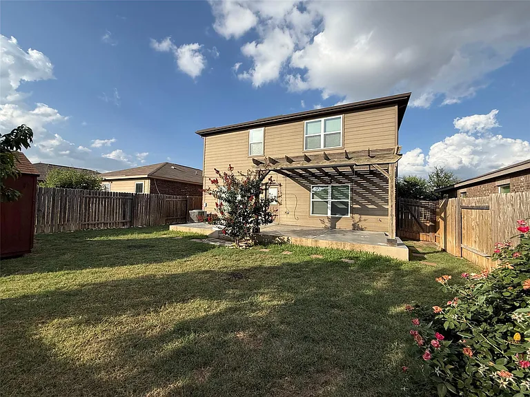 216 Continental Ave — Photo 31