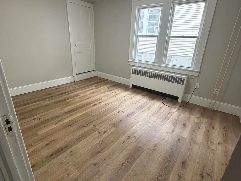 77 Saint Clair St #1 — Photo 3
