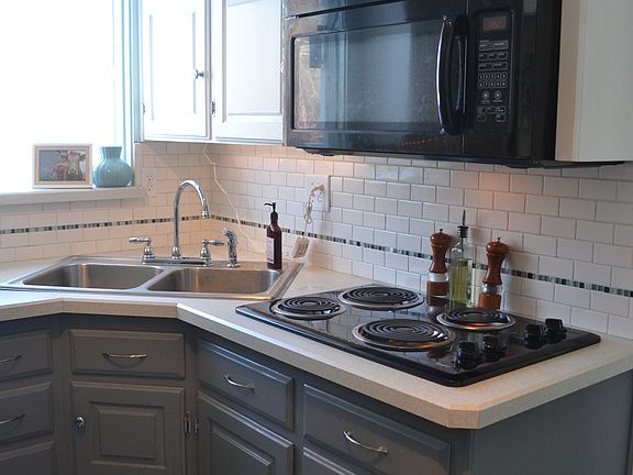 4th image of 519 E 13th St