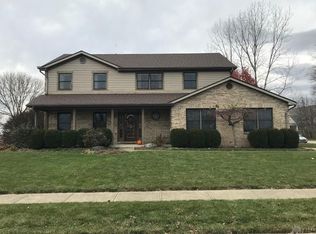 945 Golden Beech Dr, Brookville, OH 45309