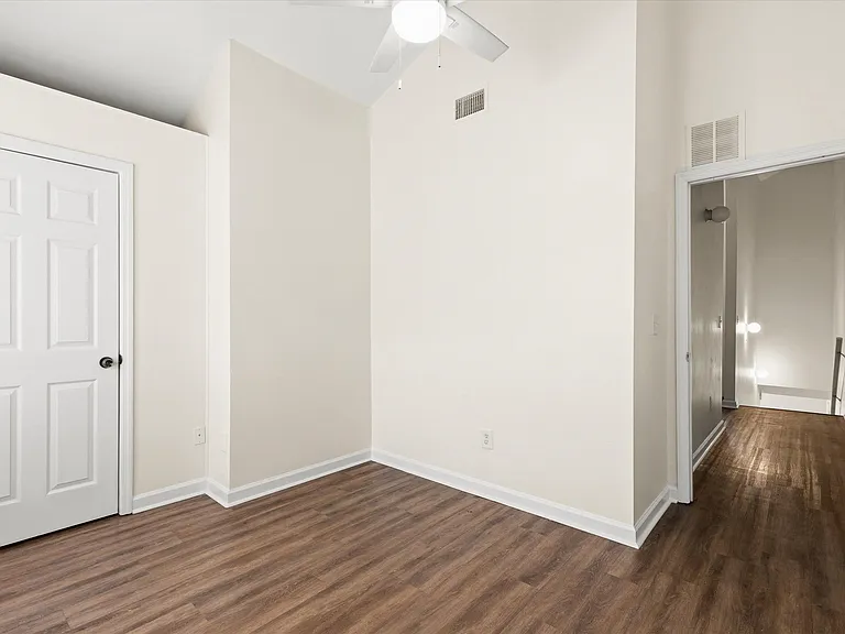 735 Putnam Dr #2 — Photo 20