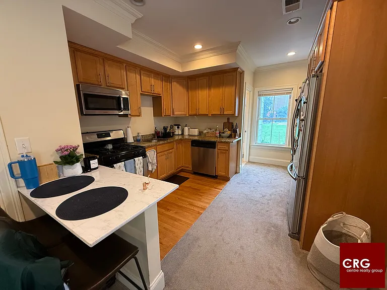 25 Lothrop St #2L — Photo 1